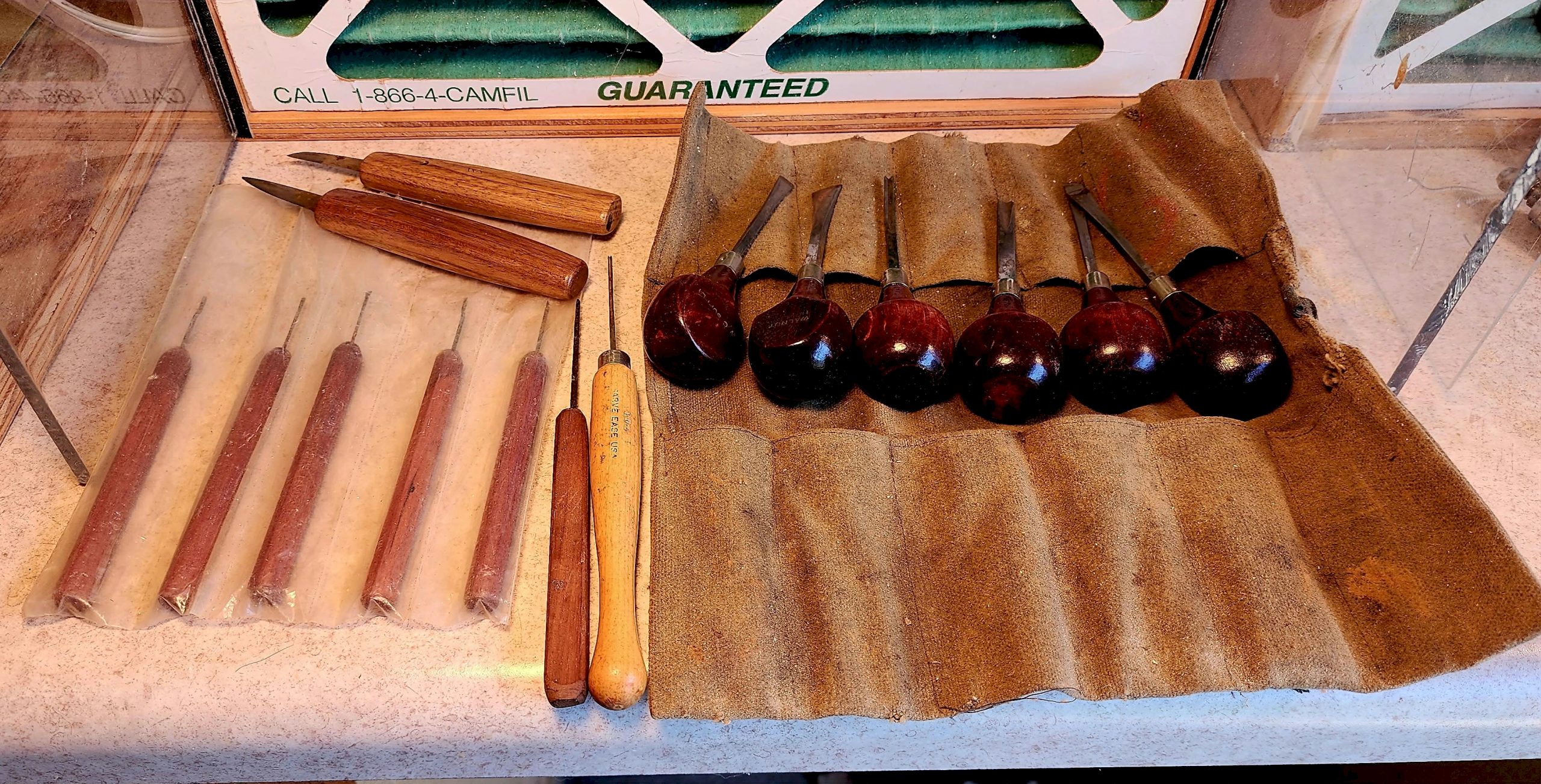 PowerCarvingArticle-KnivesChisels-1985-1986